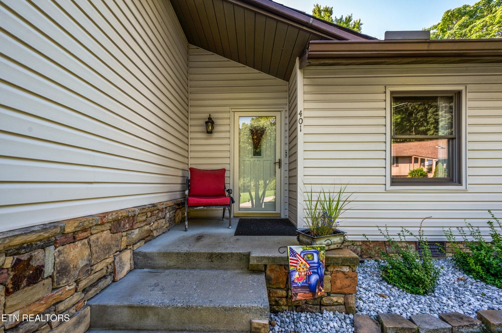Photo of 401 Edgewood Tr, Newport, TN 37821 (MLS # 1312772)