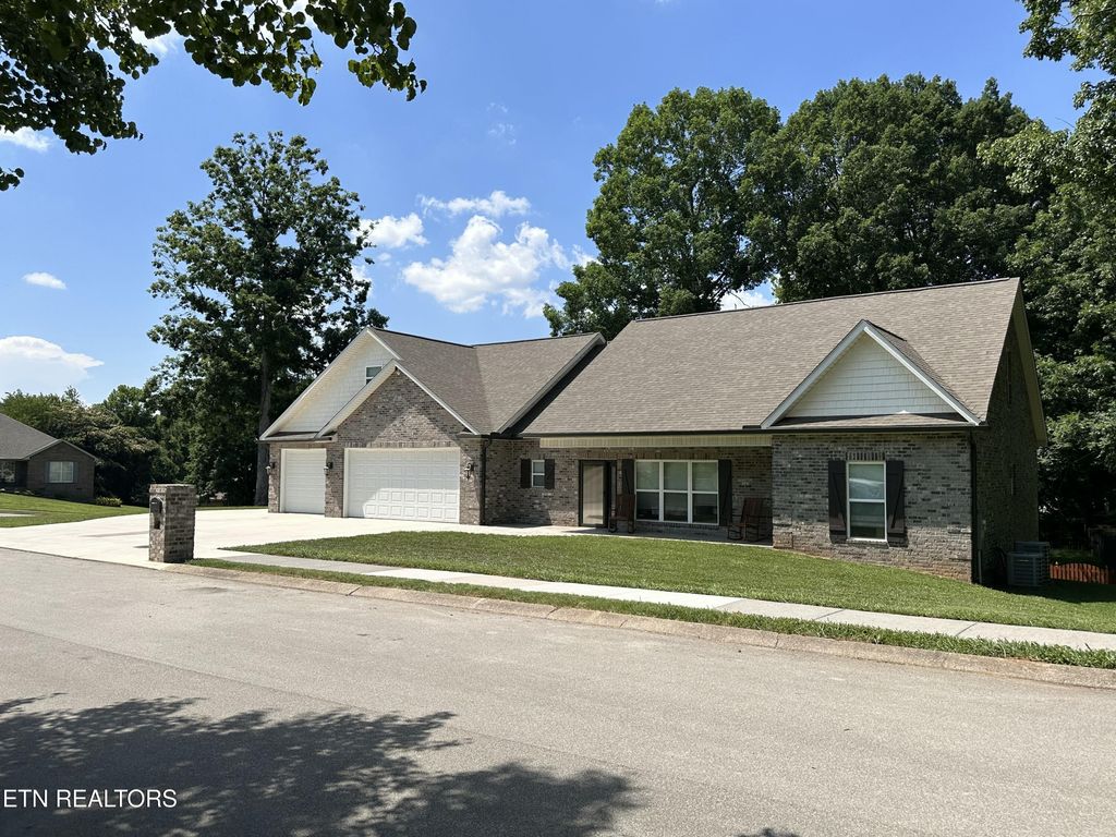 Photo of 2310 Argonne Drive, Maryville, TN 37804 (MLS # 1334469)
