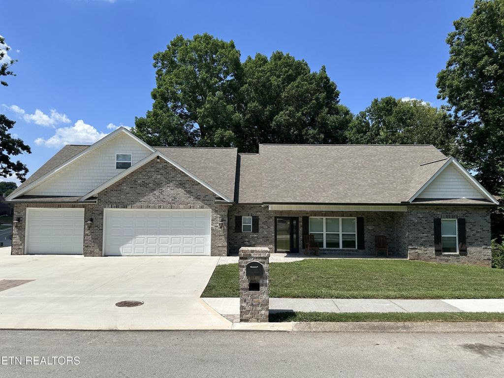Photo of 2310 Argonne Drive, Maryville, TN 37804 (MLS # 1334469)