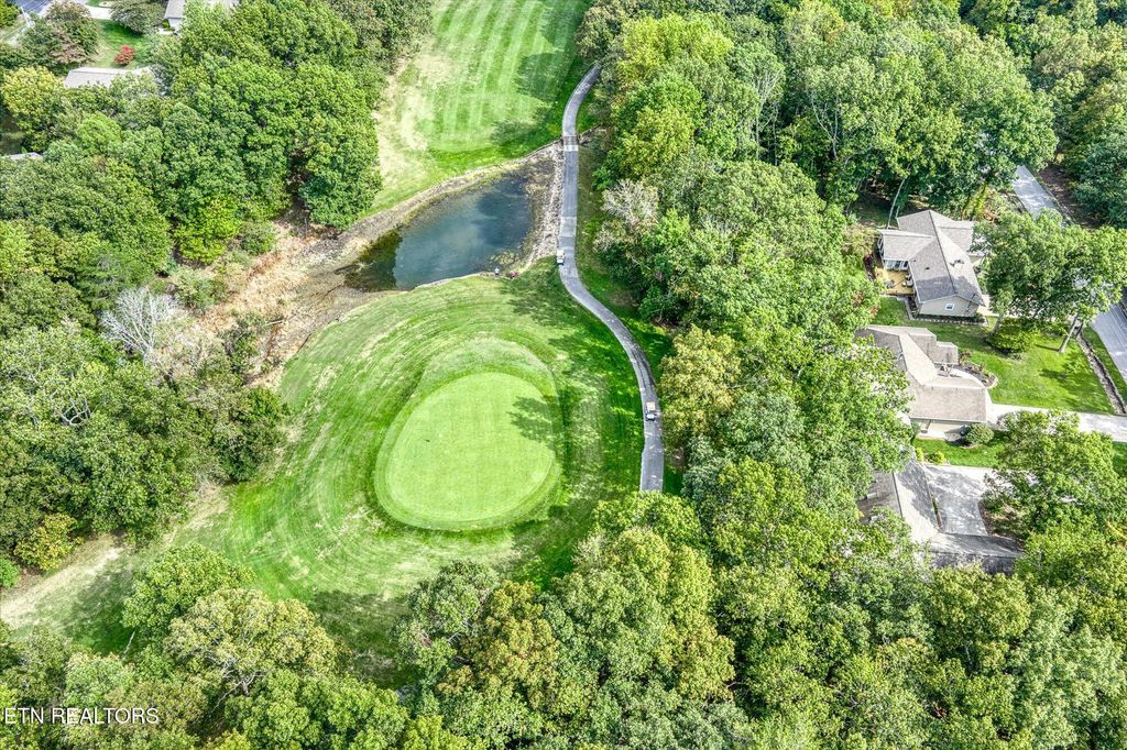 Photo of 138 Baltusrol Rd, Crossville, TN 38558 (MLS # 1315355)