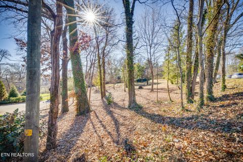 Tiny photo for 3944 Kingston Pike, Knoxville, TN 37919 (MLS # 1324637)