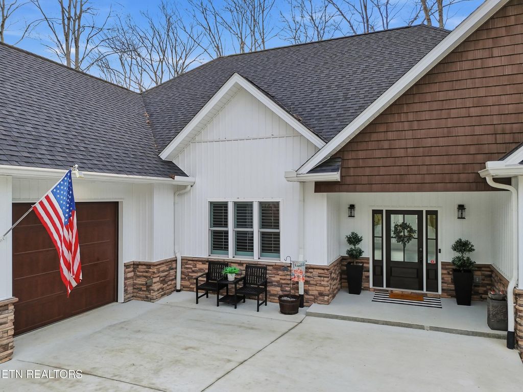 Photo of 285 Odali Trace, Loudon, TN 37774 (MLS # 1327636)