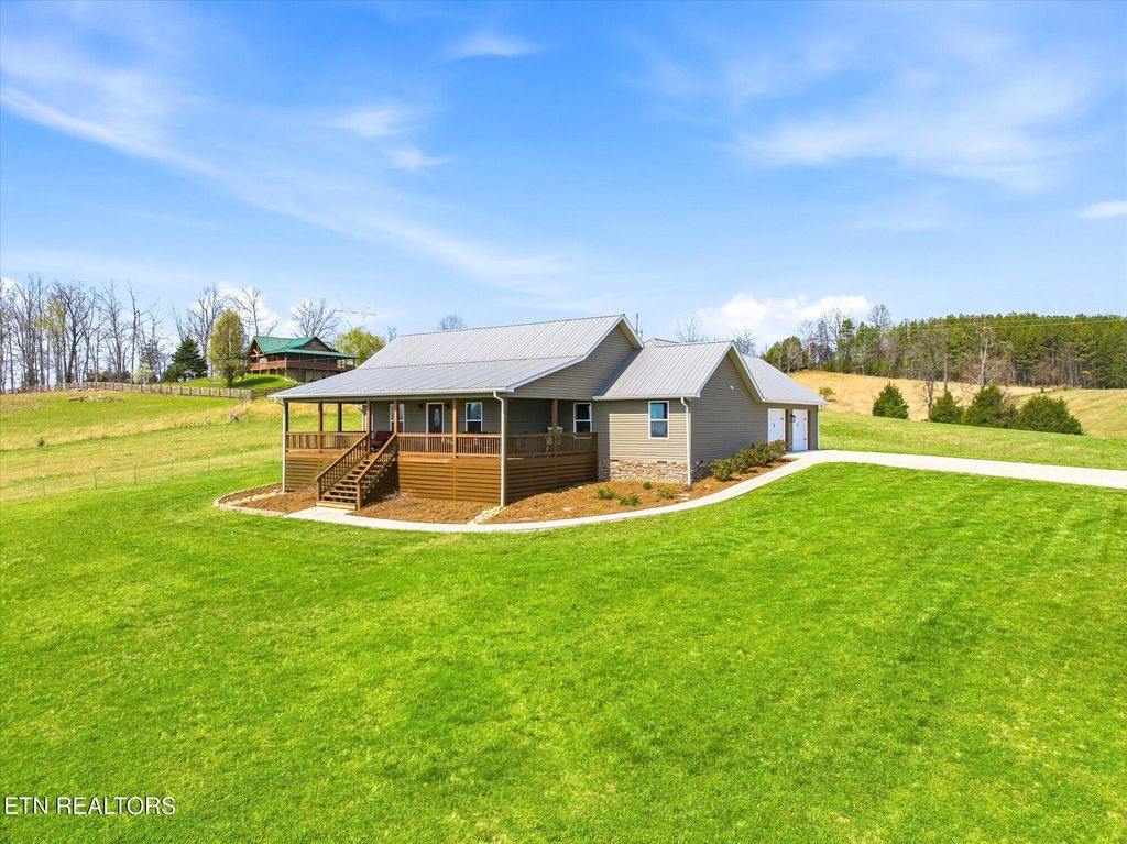 Photo of 14000 Flatwoods Rd, Sweetwater, TN 37874 (MLS # 1334403)