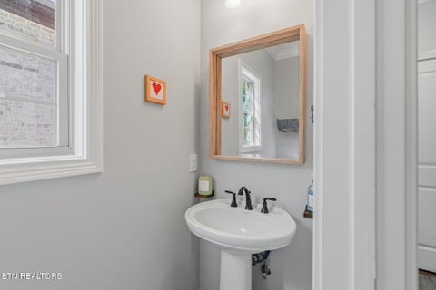 Tiny photo for 843 Valley Glen Blvd, Knoxville, TN 37922 (MLS # 1354104)