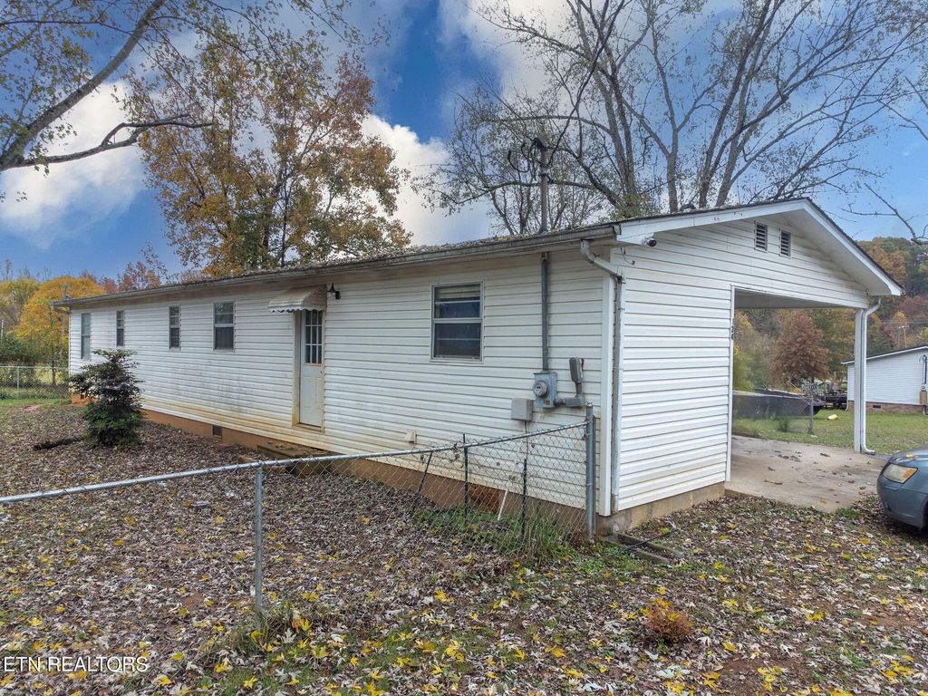Photo of 124 Co Rd 352, Sweetwater, TN 37874 (MLS # 1321157)