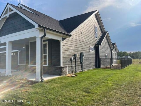 Tiny photo for 375 Trillium Tr, Lenoir City, TN 37771 (MLS # 1356151)