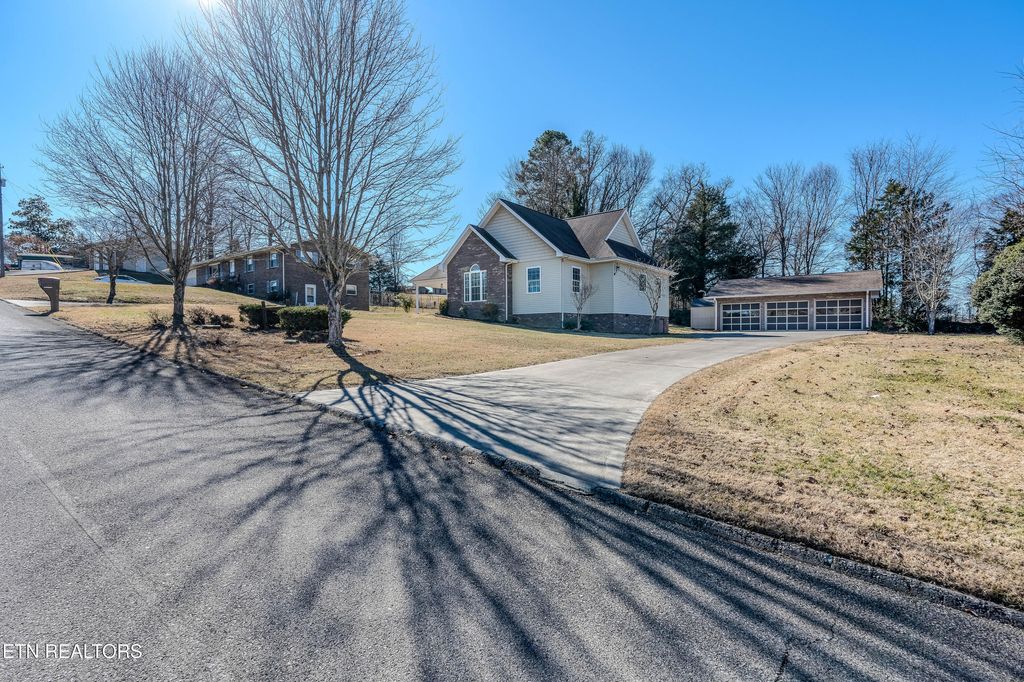 Photo of 905 Chaparal Drive, Seymour, TN 37865 (MLS # 1328827)