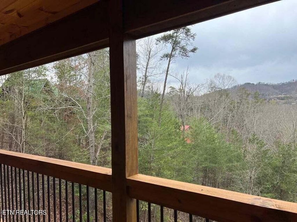 Photo of 3211 Pine Way, Pigeon Forge, TN 37863 (MLS # 1314811)