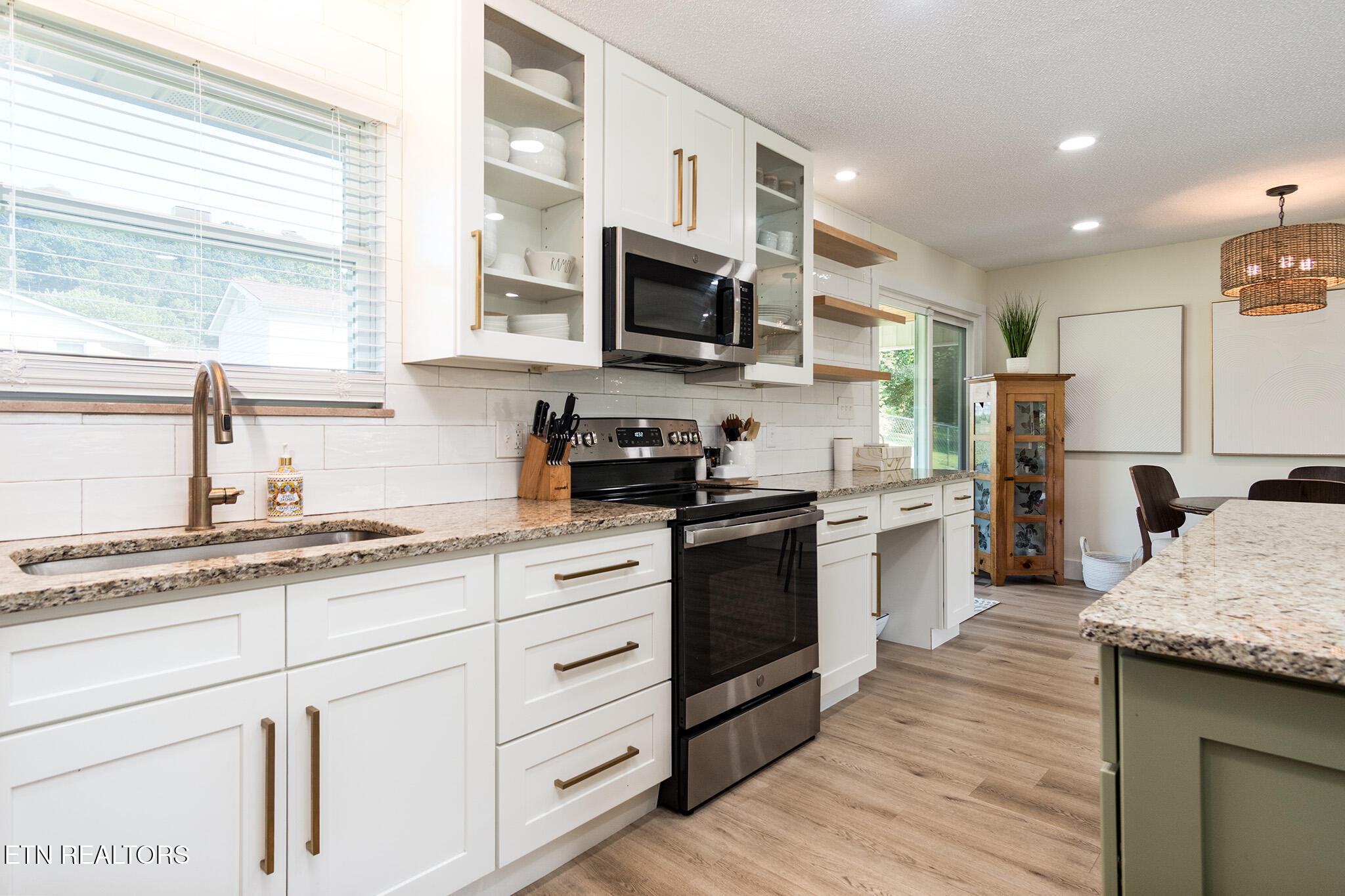 Knoxville, Tennessee 37918, United States, 3 Bedrooms Bedrooms, ,2 BathroomsBathrooms,Residential,Active,178466