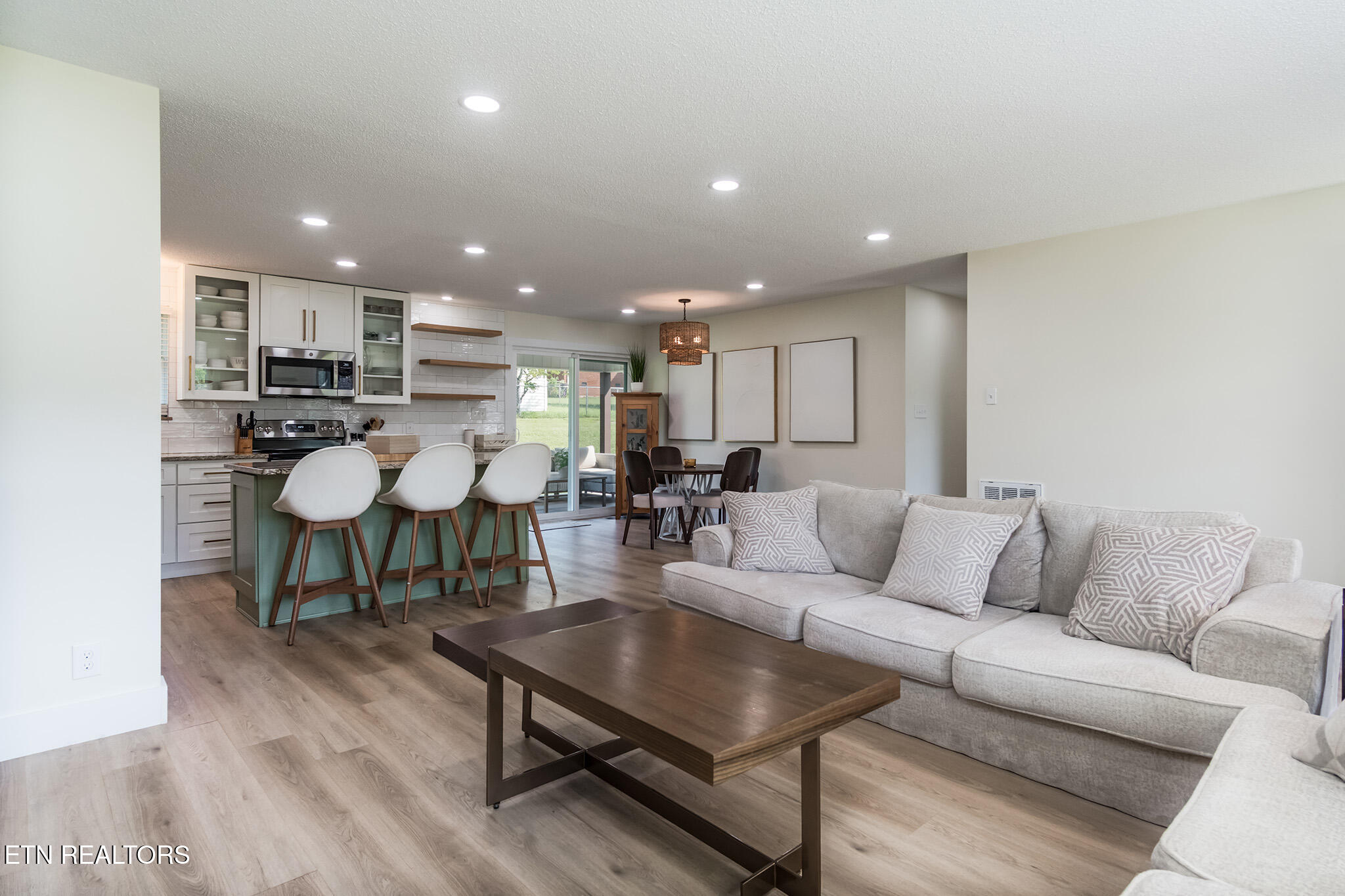 Knoxville, Tennessee 37918, United States, 3 Bedrooms Bedrooms, ,2 BathroomsBathrooms,Residential,Active,178466