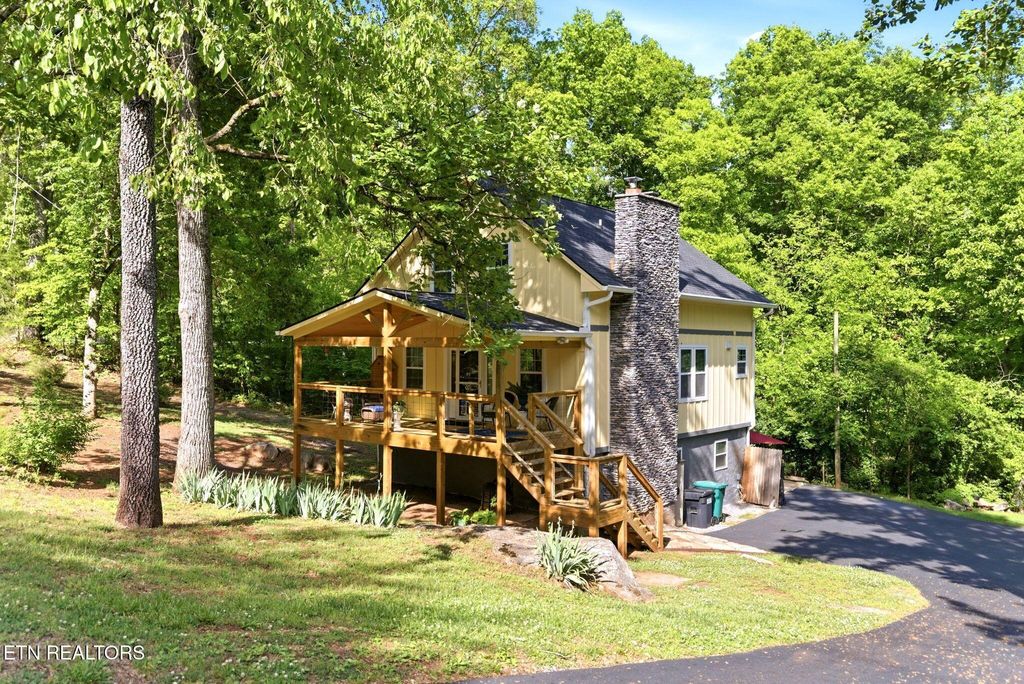 Photo of 3905 Light Pink Rd, Louisville, TN 37777 (MLS # 1338628)