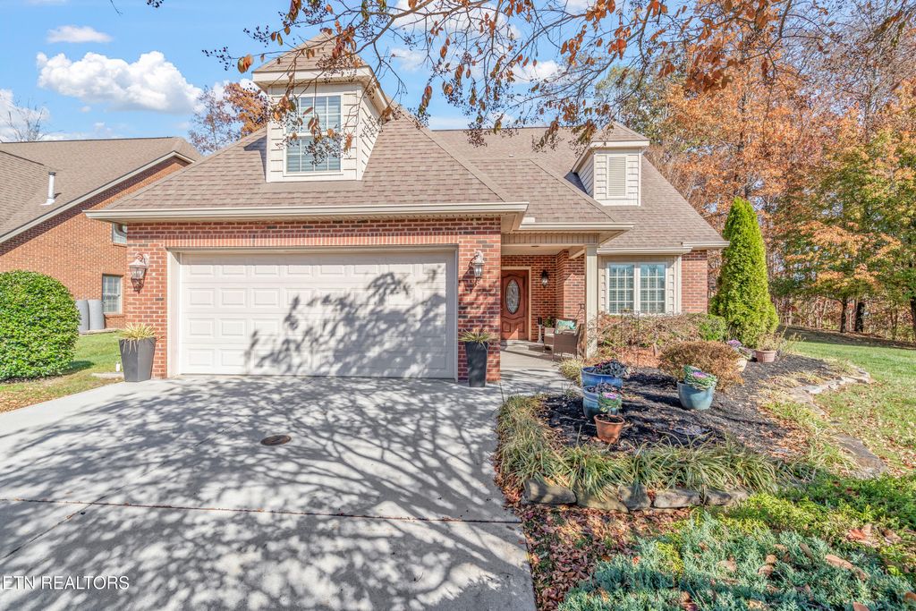 Photo of 2558 Maple Branch Lane, Knoxville, TN 37912 (MLS # 1322134)
