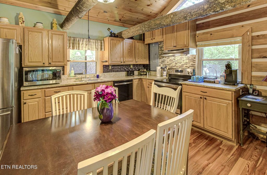 Photo of 215 Lake Heights Rd, Tellico Plains, TN 37385 (MLS # 1239342)