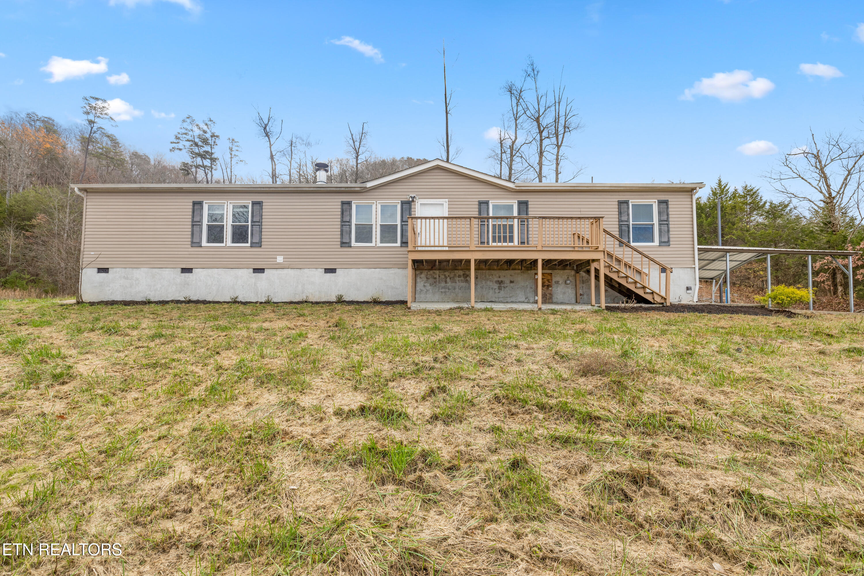 150 E Raccoon Valley Drive