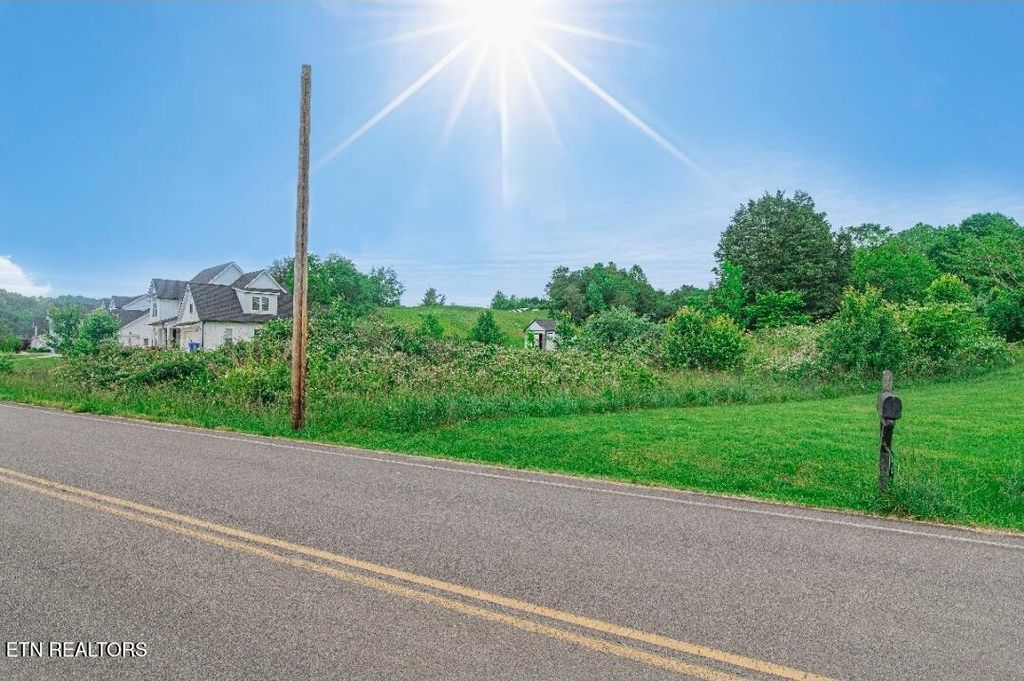 Photo of 0 Harbour Drive, Clinton, TN 37716 (MLS # 1301742)