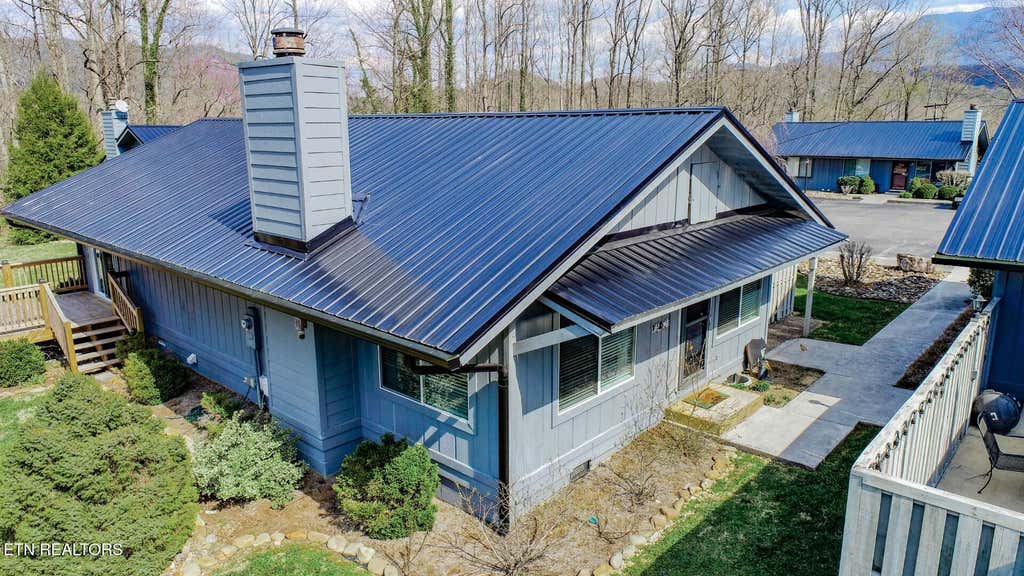 Photo of 4304 Little Creek Way Way #D-4, Newport, TN 37821 (MLS # 1295541)