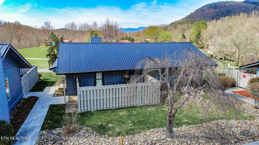 Photo of 4304 Little Creek Way Way #D-4, Newport, TN 37821 (MLS # 1295541)