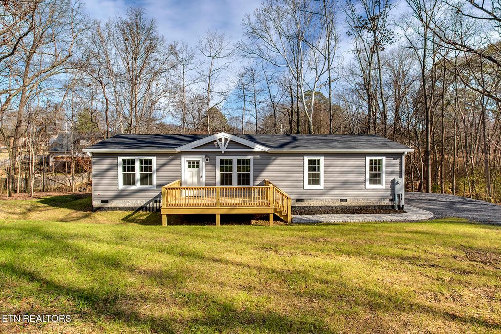 Photo of 297 Wilkins Ave, Etowah, TN 37331 (MLS # 1324116)