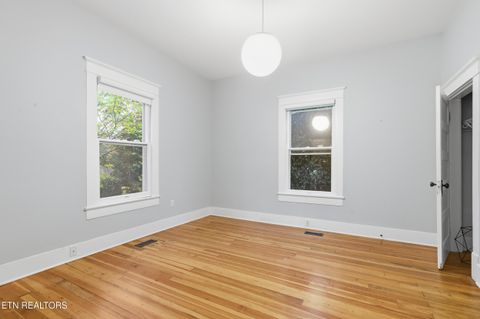 Tiny photo for 1300 Kenyon St, Knoxville, TN 37917 (MLS # 1316358)