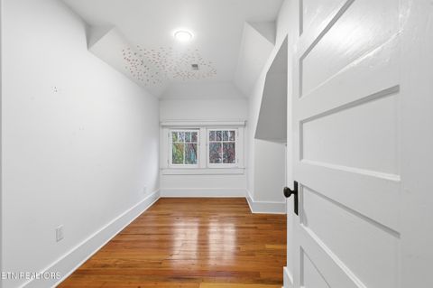 Tiny photo for 1300 Kenyon St, Knoxville, TN 37917 (MLS # 1316358)