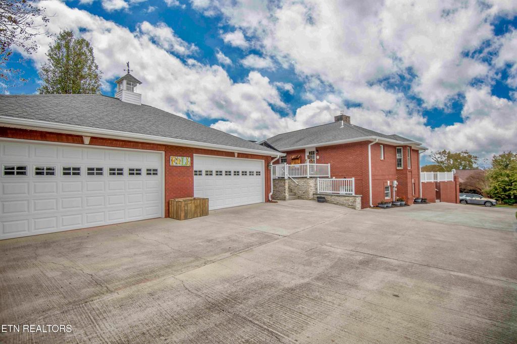 Photo of 155 Southcove Drive, Greenback, TN 37742 (MLS # 1282799)