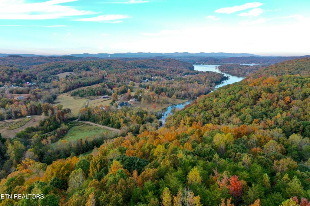 Photo of 106 Johnson Rd, Kingston, TN 37763 (MLS # 1283206)