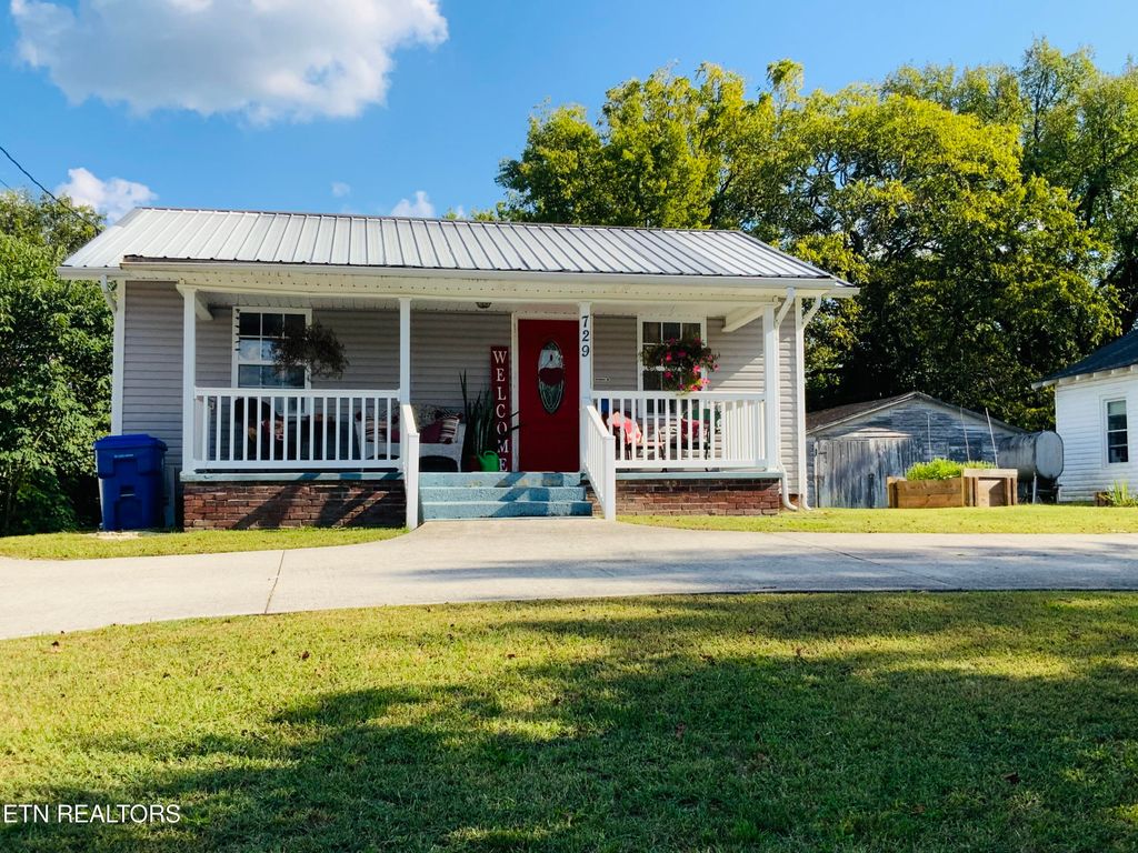 Photo of 729 N Charles Seivers Blvd, Clinton, TN 37716 (MLS # 1314666)