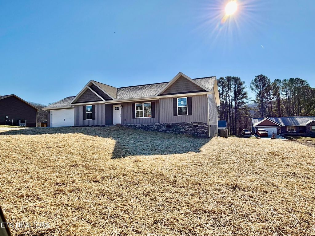 Photo of 135 MILO Circle, Tazewell, TN 37879 (MLS # 1315858)