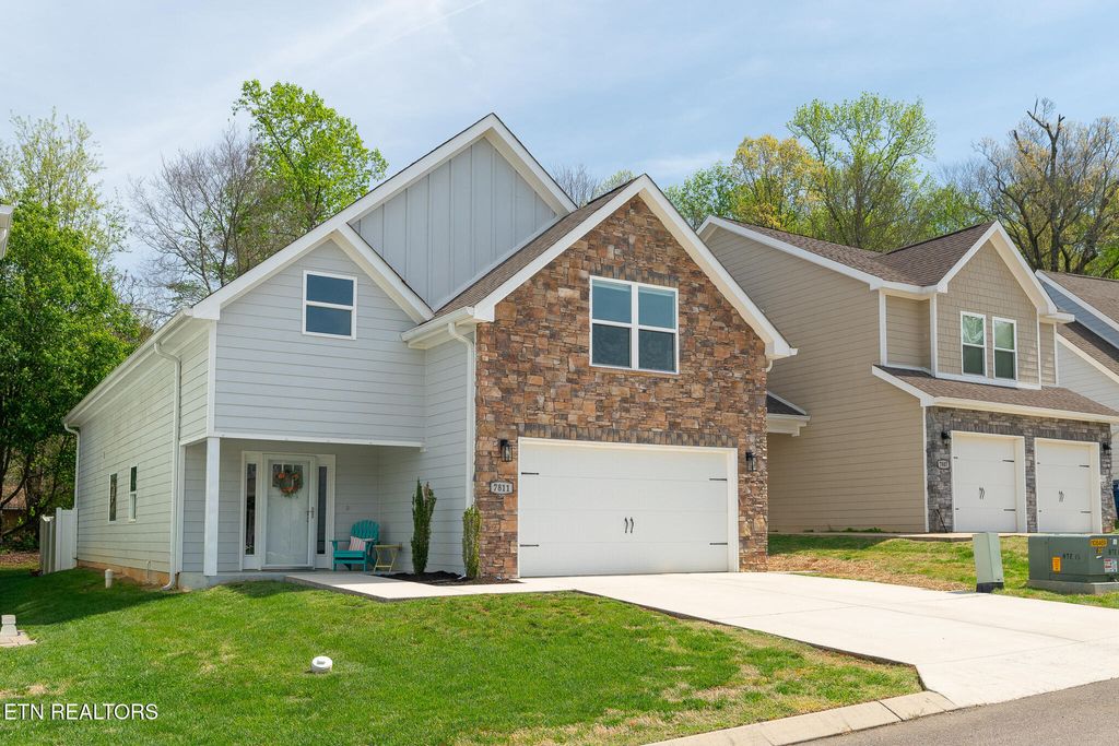 Photo of 7811 Train Station Way, Knoxville, TN 37931 (MLS # 1335973)