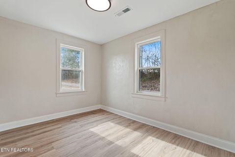 Tiny photo for 6617 Washington Pike Pike, Knoxville, TN 37918 (MLS # 1328062)