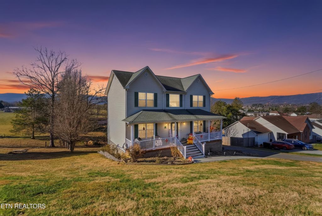 Photo of 267 far view Circle, Jacksboro, TN 37757 (MLS # 1324651)