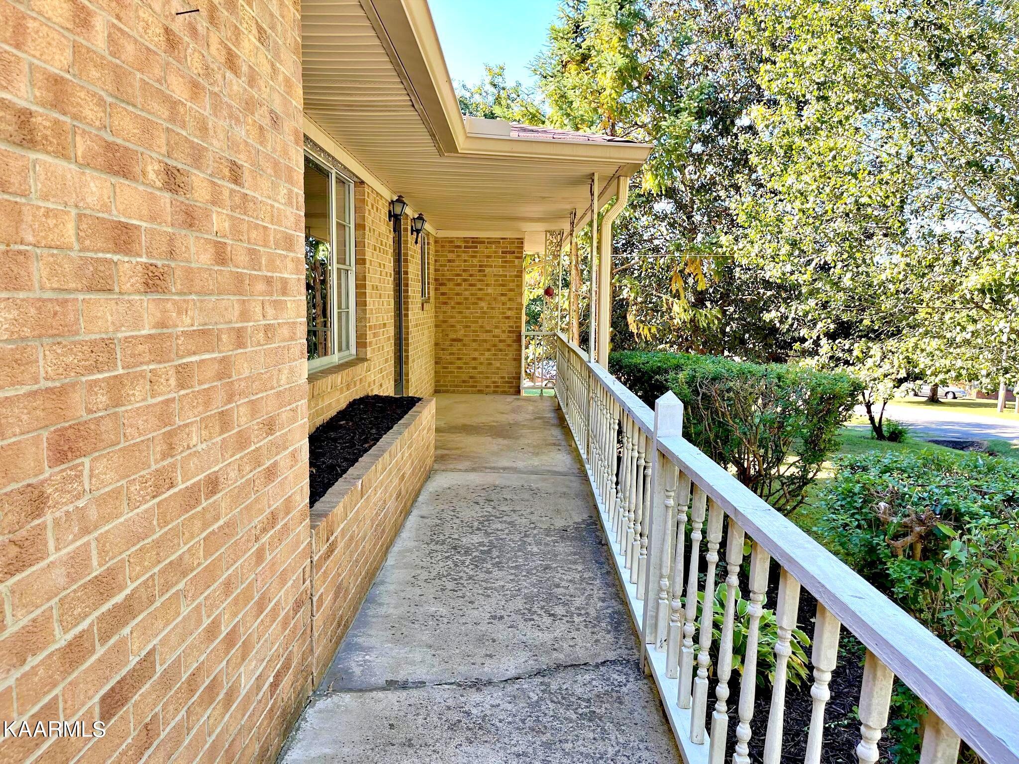 Photo 8 of 45 of 109 Cedar Circle house