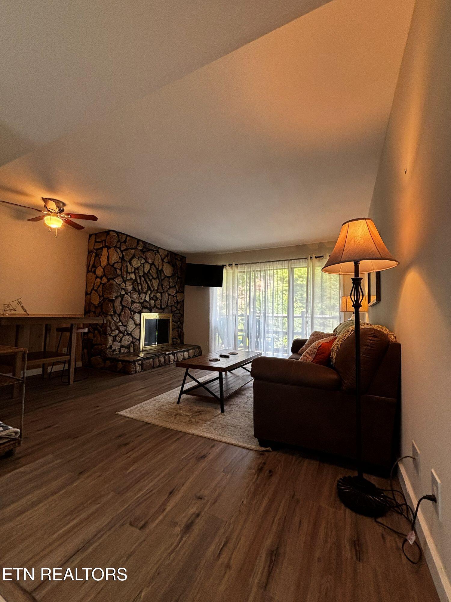 1081 Cove Rd APT 512
