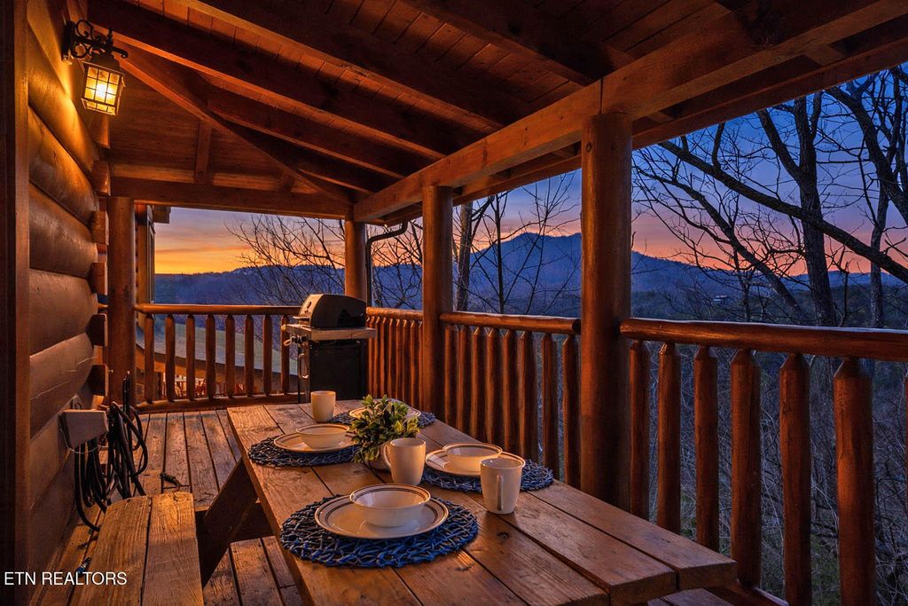 Photo of 1959 Cougar Crossing Way, Sevierville, TN 37876 (MLS # 1331541)