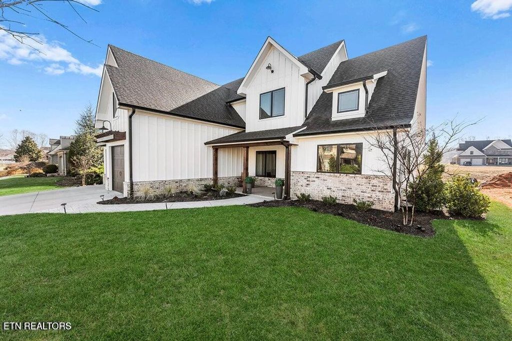 Photo of 752 Ironwood Lane, Loudon, TN 37774 (MLS # 1328772)