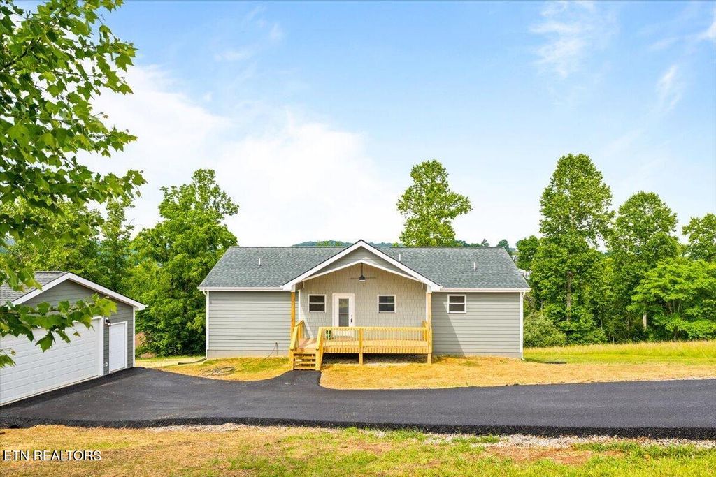 Photo of 258 Sam Maria Way, LaFollette, TN 37766 (MLS # 1341986)