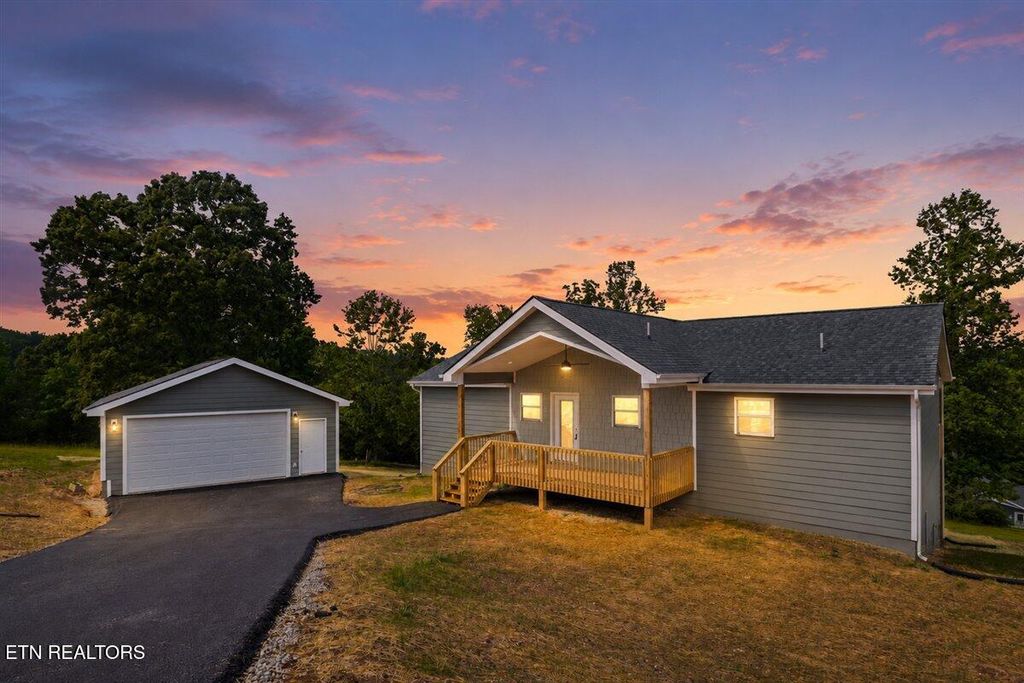 Photo of 258 Sam Maria Way, LaFollette, TN 37766 (MLS # 1341986)