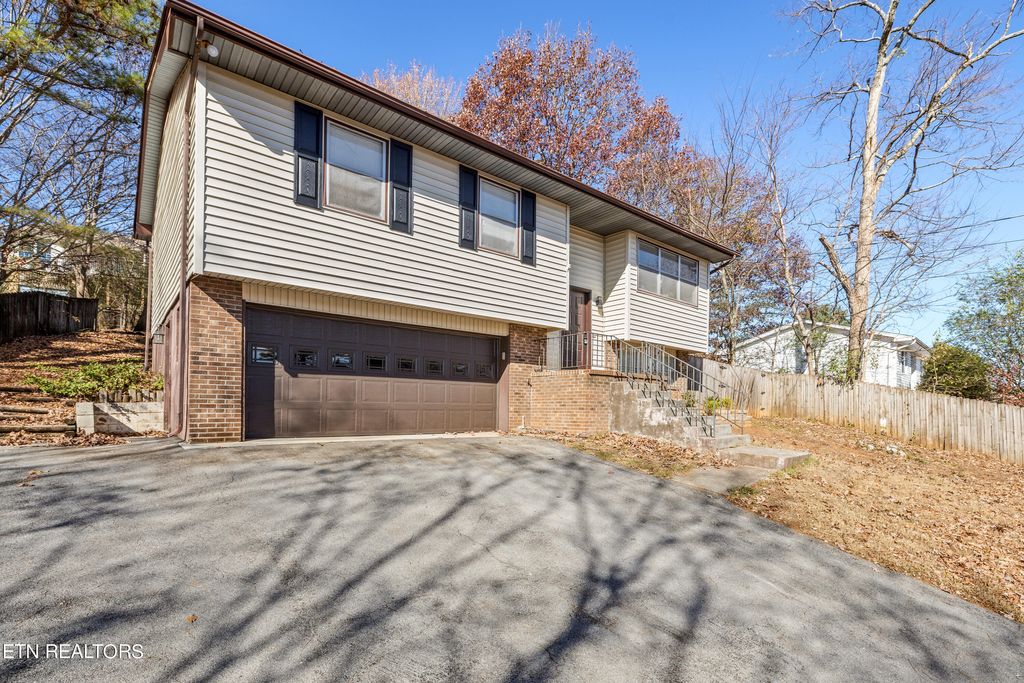 Photo of 3433 Ben Alder Lane, Knoxville, TN 37931 (MLS # 1336543)
