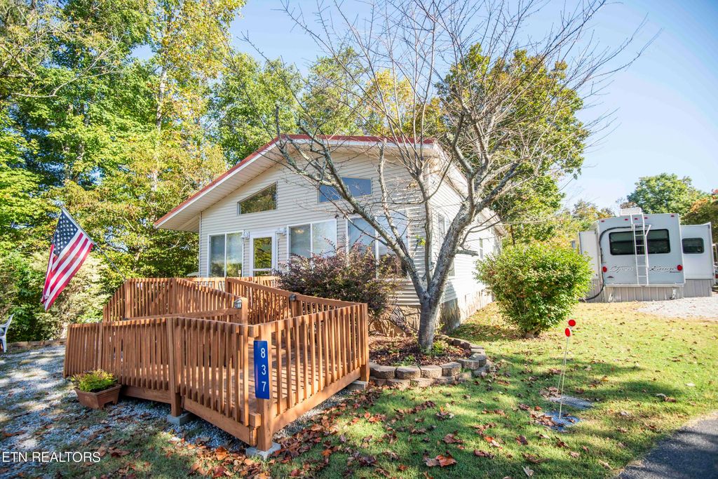 Photo of 837 Peacock Ridge Drive, Townsend, TN 37882 (MLS # 1253597)