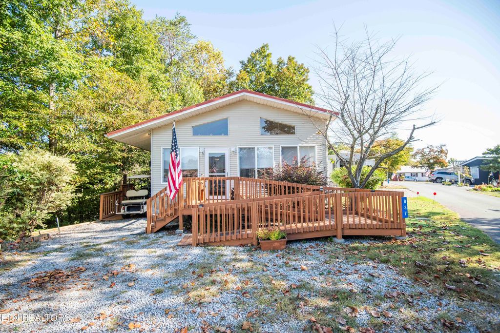 Photo of 837 Peacock Ridge Drive, Townsend, TN 37882 (MLS # 1253597)