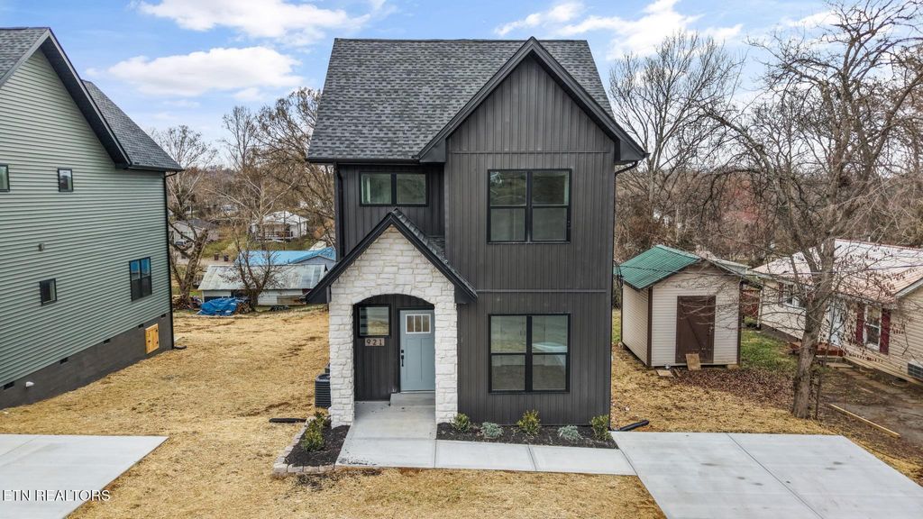 Photo of 921 Drive E, Knoxville, TN 37920 (MLS # 1330362)