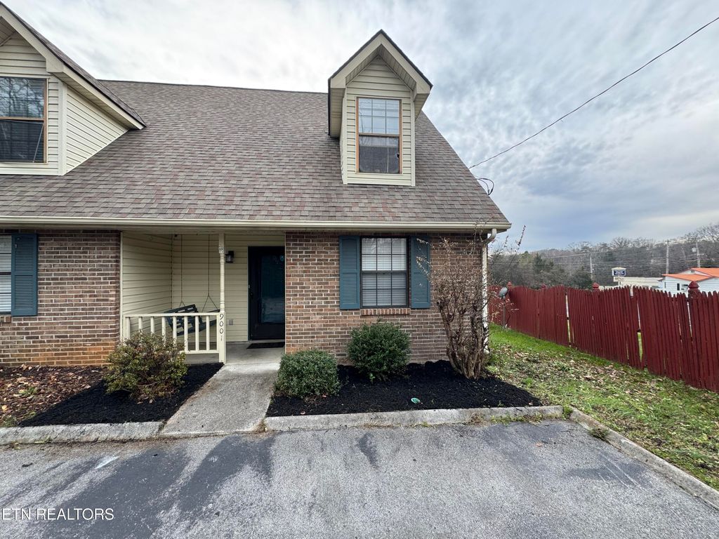 Photo of 9001 Fountain Brook Lane, Knoxville, TN 37923 (MLS # 1328642)