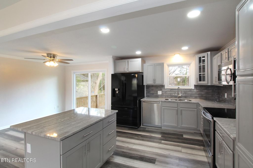 Photo of 7824 Cedarcrest Rd, Knoxville, TN 37938 (MLS # 1326241)