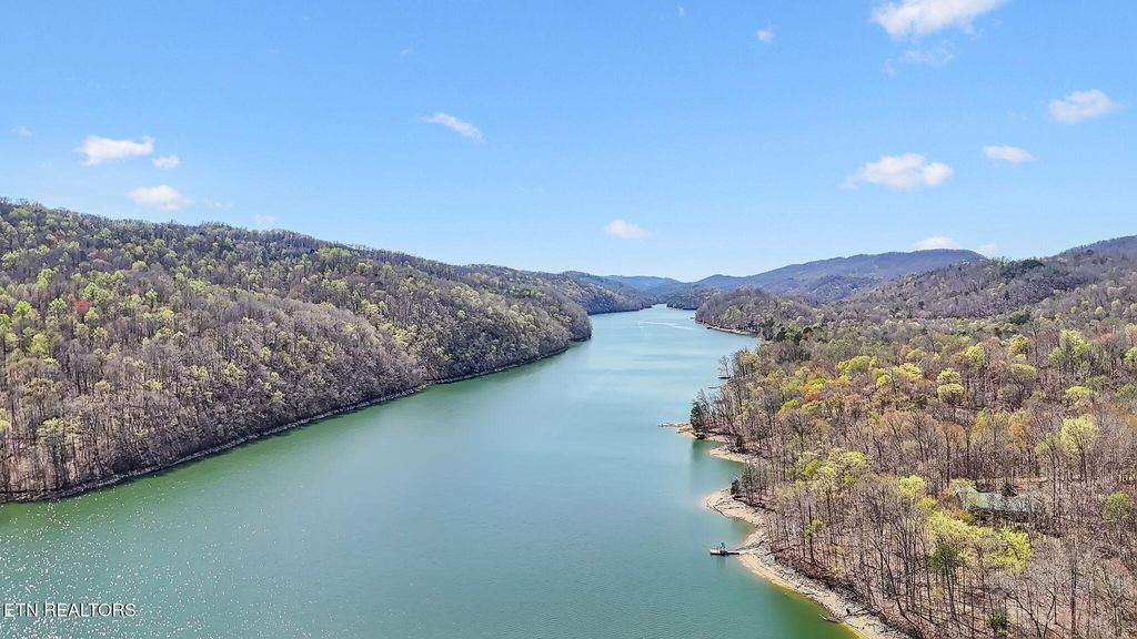 Photo of 514 Bluff View Rd, New Tazewell, TN 37825 (MLS # 1337885)