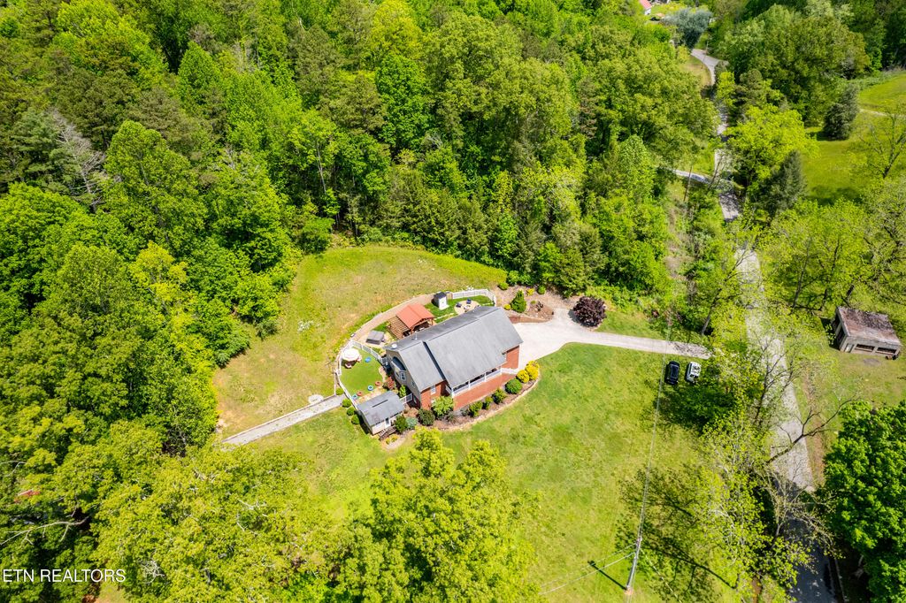 Photo of 349 Rudd Hollow Rd, Townsend, TN 37882 (MLS # 1300502)