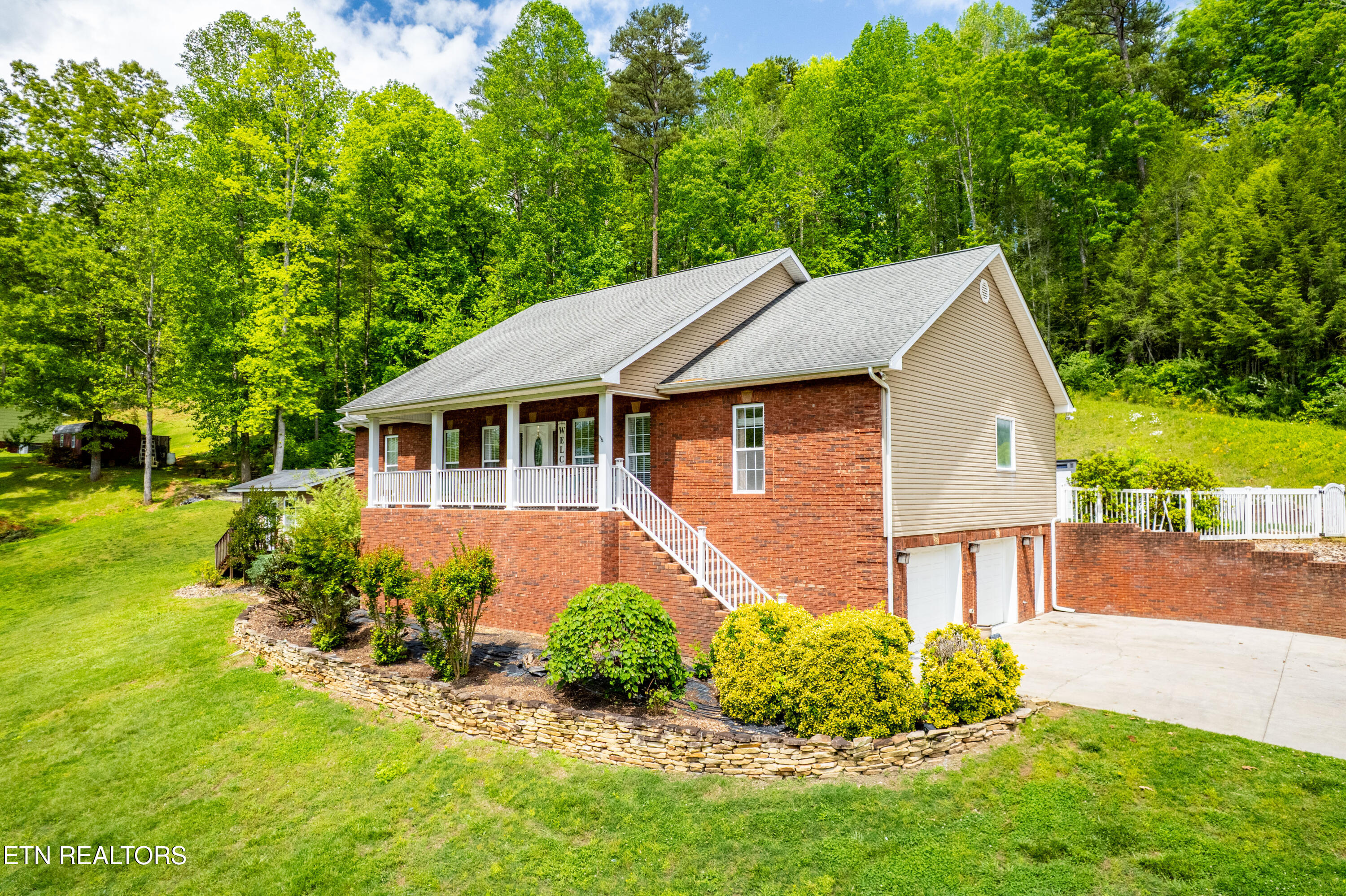 349 Rudd Hollow Rd