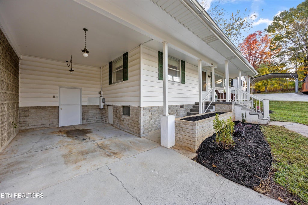 Photo of 106 Paoli Lane, Oak Ridge, TN 37830 (MLS # 1320439)