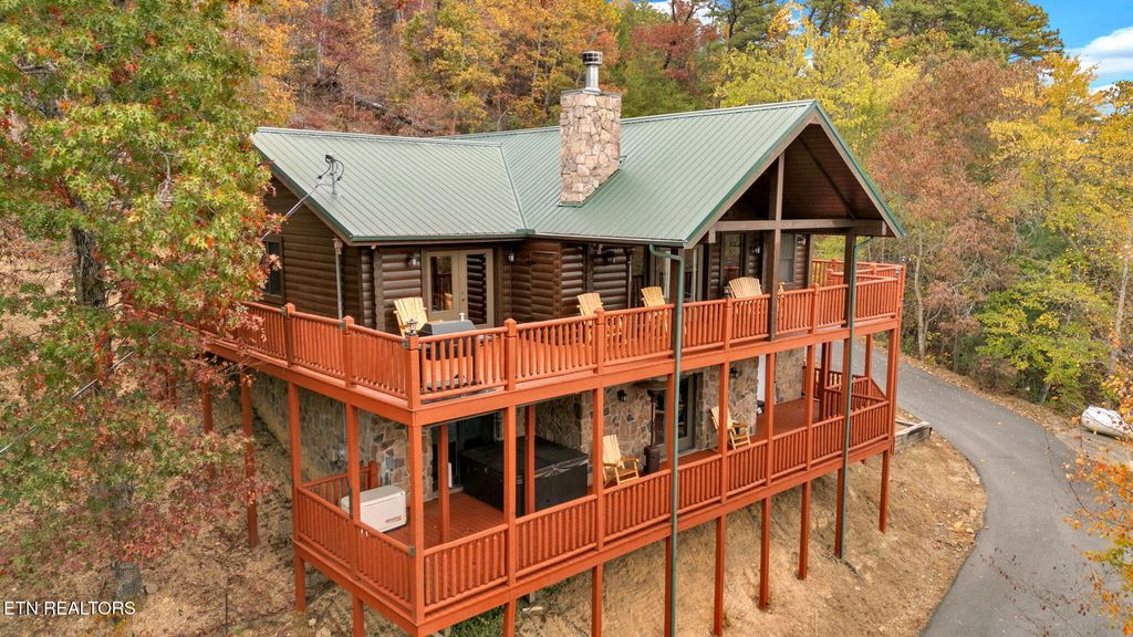 Photo of 3060 Walden Ridge Rd, Sevierville, TN 37862 (MLS # 1340543)
