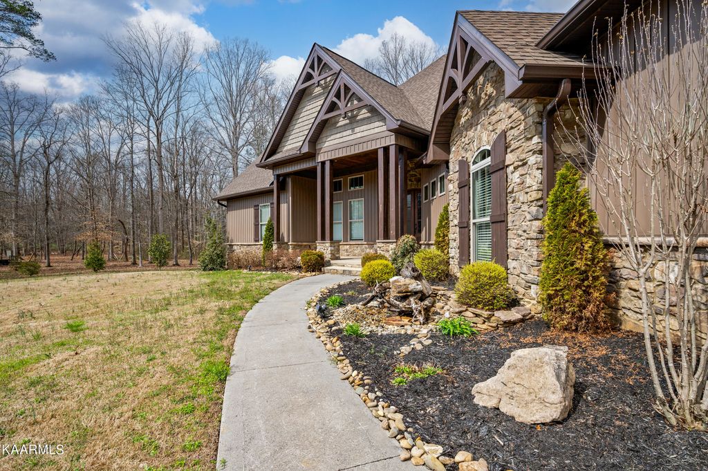 Photo of 4530 Glennora Drive, Walland, TN 37886 (MLS # 1219964)
