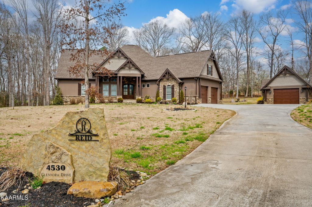 Photo of 4530 Glennora Drive, Walland, TN 37886 (MLS # 1219964)